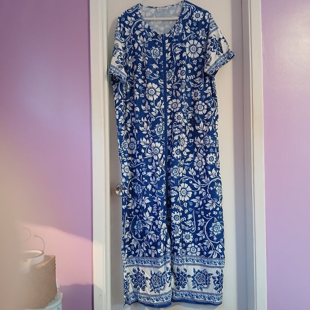 Women's Full Length House Dress Short Sleeve  Zipper Front Blue SZ L NWT